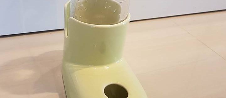 ที่ให้น้ำแมวแบบรู ทำจากเซรามิก ป้องกันคราบสำหรับแมวขนยาว